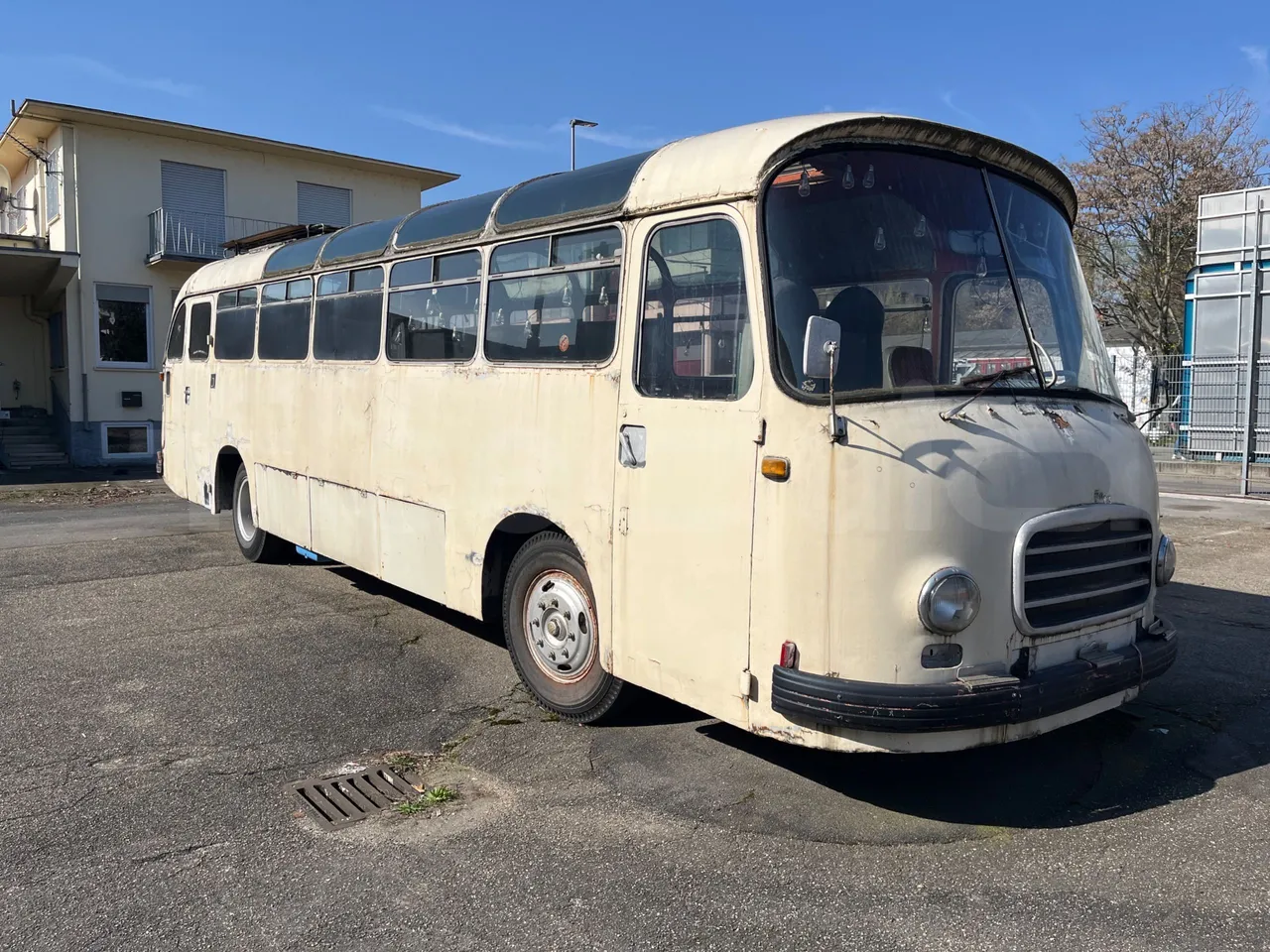 Setra S10 S10 -EUR0 -97kW-7.500m - Base cover photo