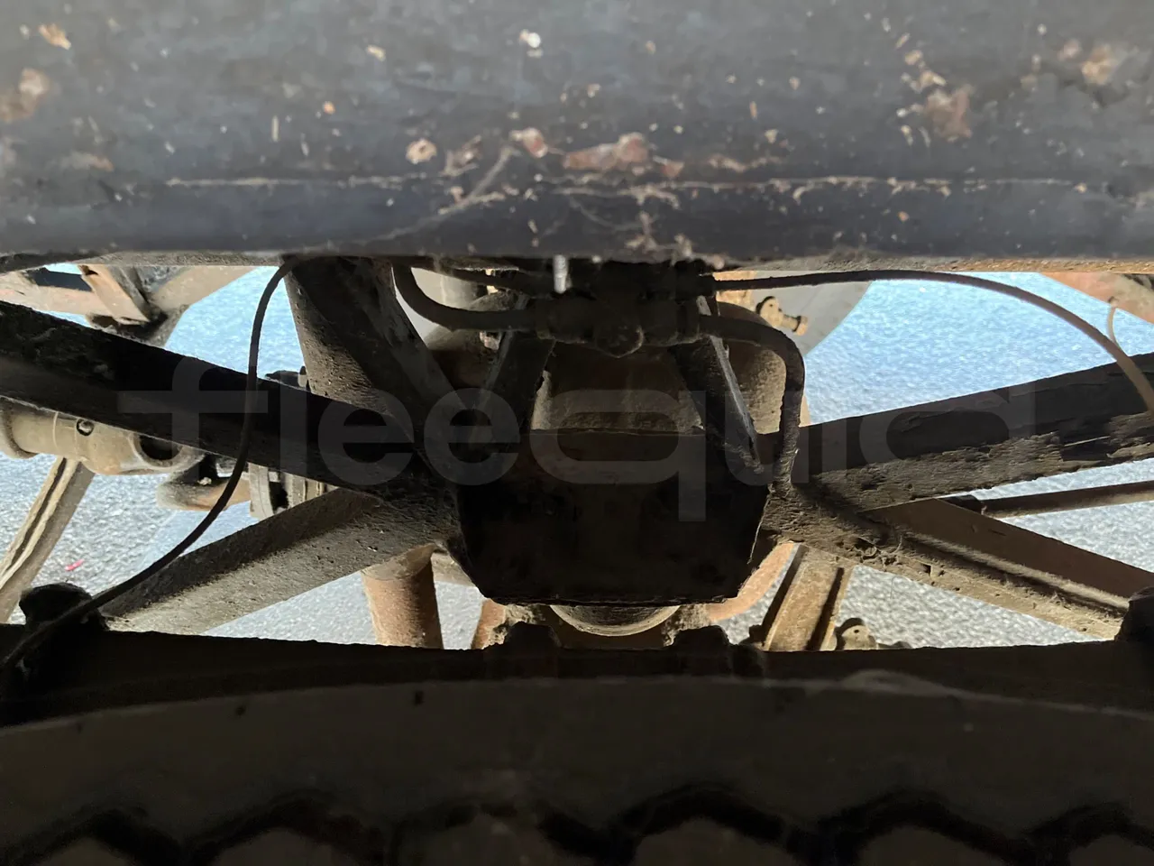 Setra S10 S10 -EUR0 -97kW-7.500m - axel 3  discs right