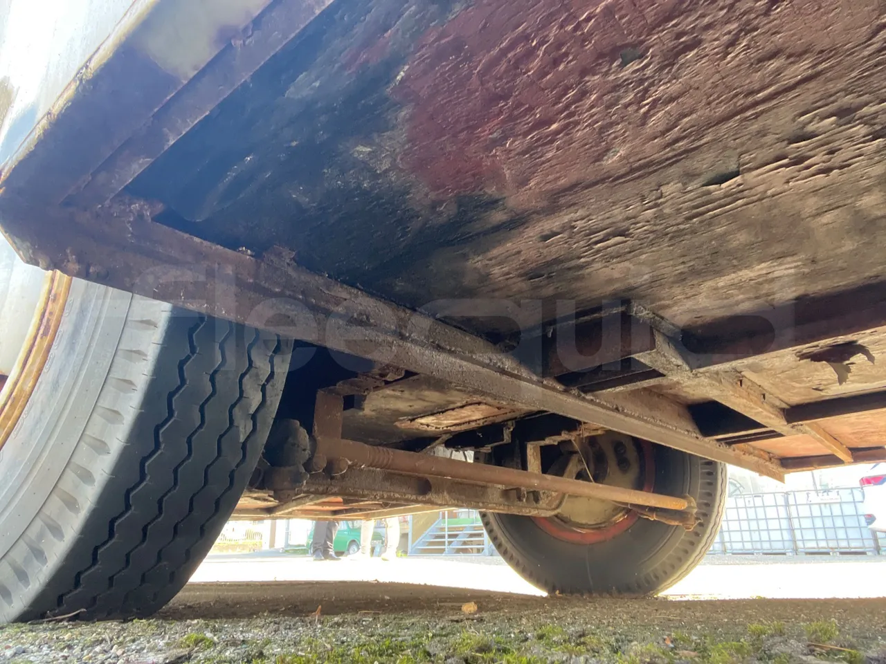 Setra S10 S10 -EUR0 -97kW-7.500m - front air springs left