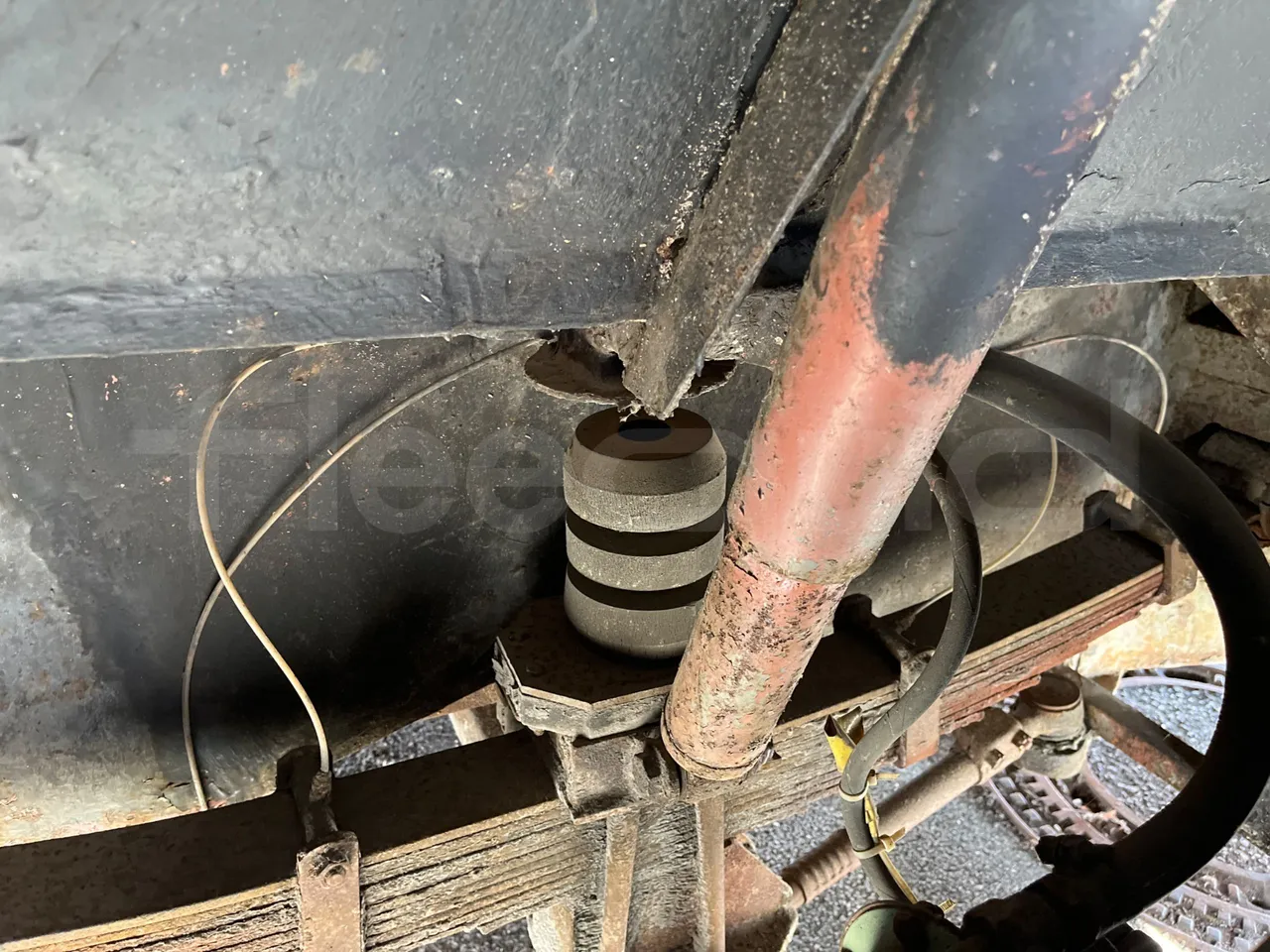 Setra S10 S10 -EUR0 -97kW-7.500m - front shock absorbers right