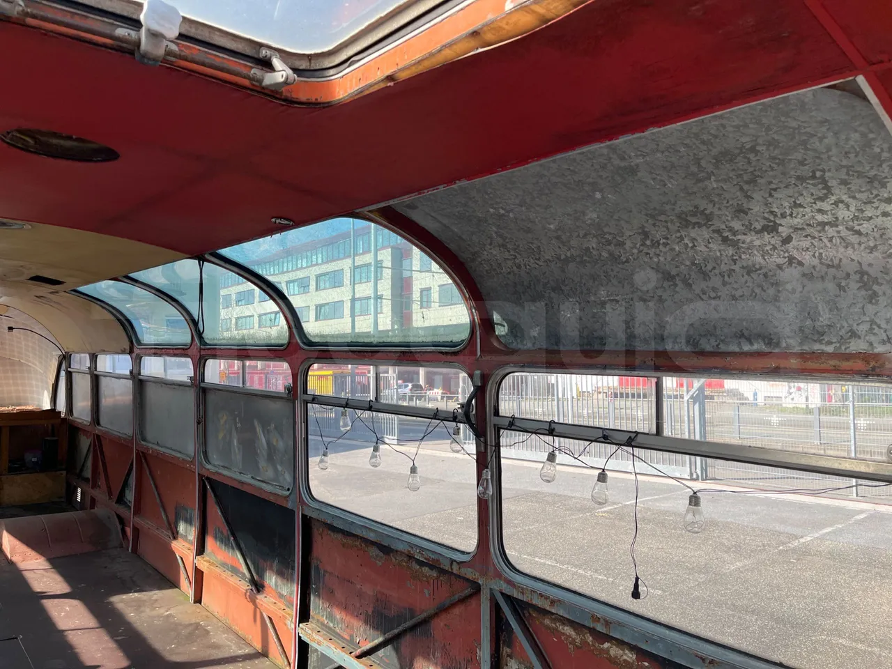 Setra S10 S10 -EUR0 -97kW-7.500m - interior reverse seats driver height