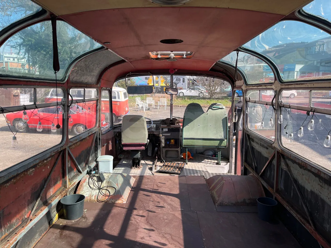 Setra S10 S10 -EUR0 -97kW-7.500m - forward view middle aisle