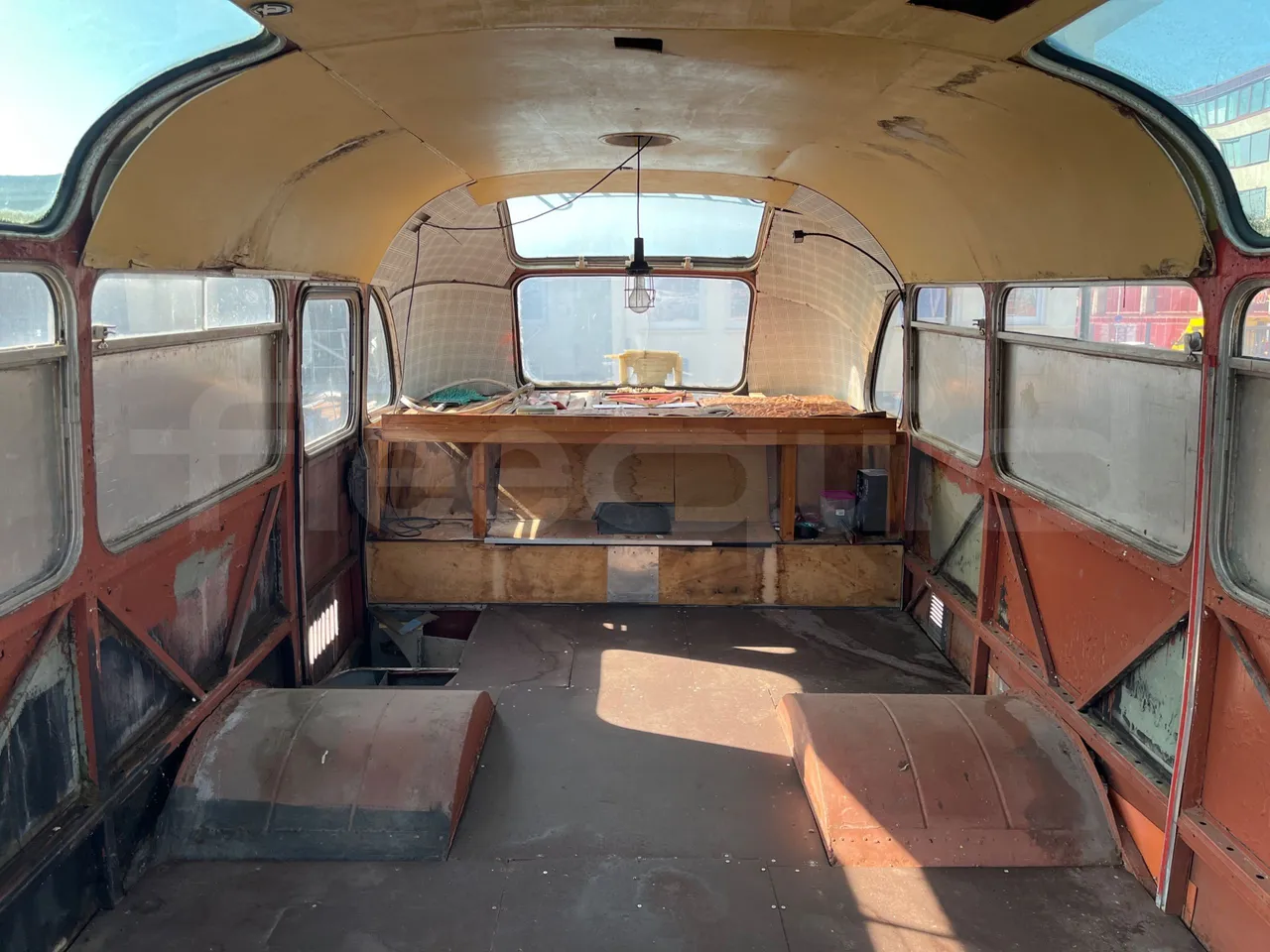 Setra S10 S10 -EUR0 -97kW-7.500m - forward view all seats last row height