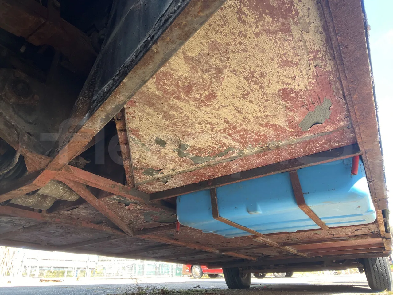 Setra S10 S10 -EUR0 -97kW-7.500m - axle 3 air springs 1 right