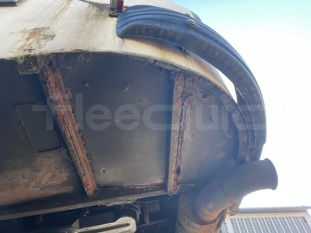 Setra S10 S10 -EUR0 -97kW-7.500m - axle 2 shock absorbers 1 left