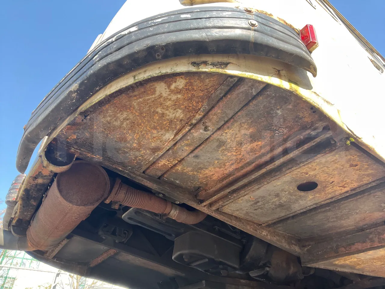 Setra S10 S10 -EUR0 -97kW-7.500m - axle 2 shock absorbers 2 left