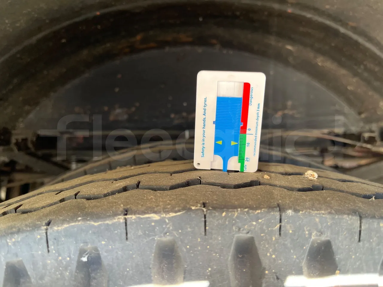 Setra S10 S10 -EUR0 -97kW-7.500m - front left tire measurements