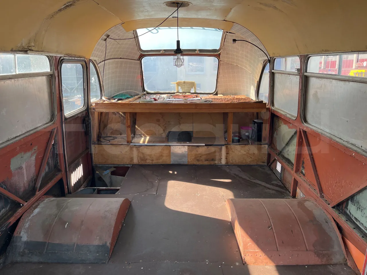 Setra S10 S10 -EUR0 -97kW-7.500m - turntable internal (18m)