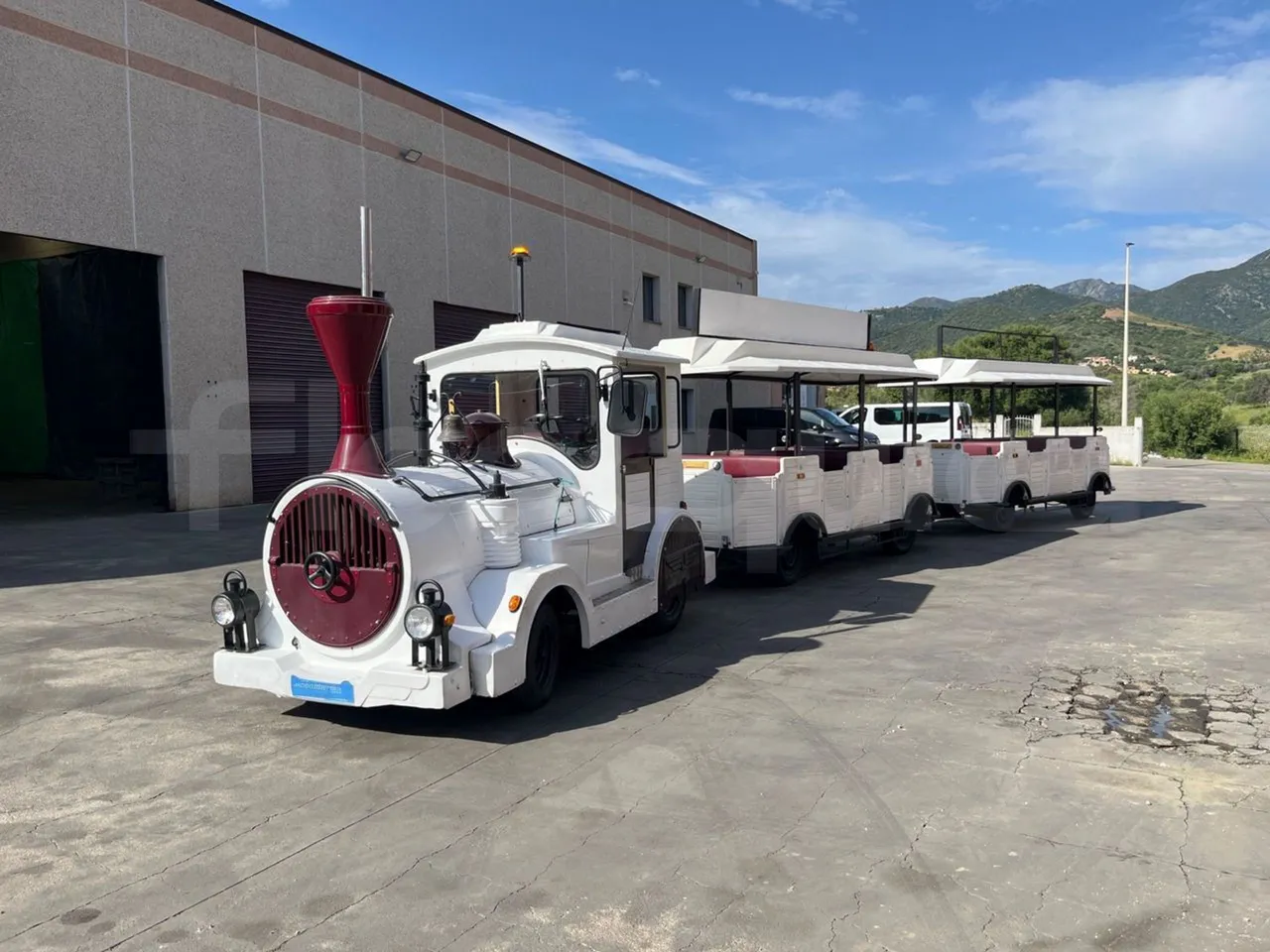 Dotto HD180F Road Train - EUR0 - 57kW - 3.45 + 4.72 + 4.72m - 3/4 front left