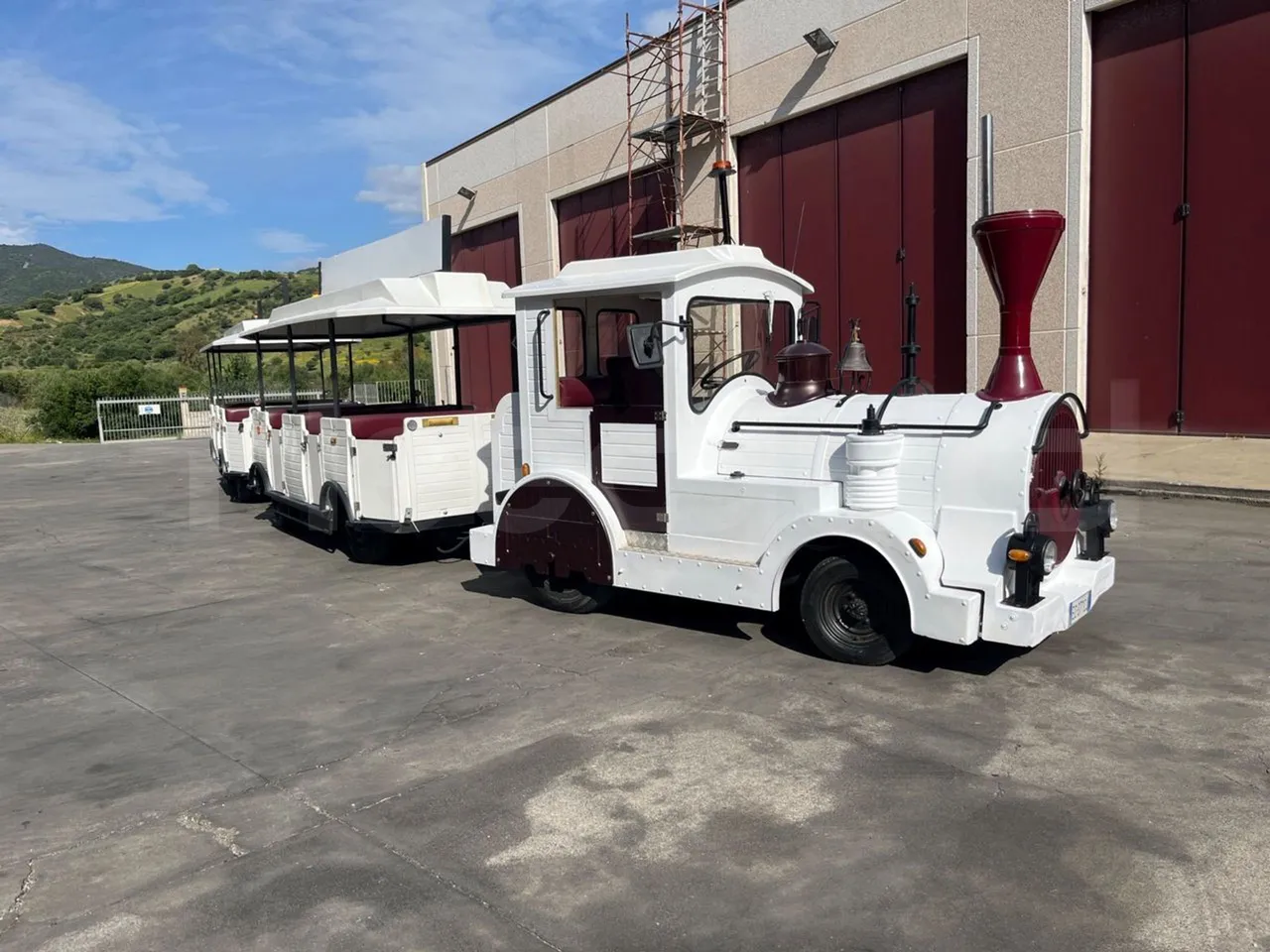 Dotto HD180F Road Train - EUR0 - 57kW - 3.45 + 4.72 + 4.72m - 3/4 front right doors