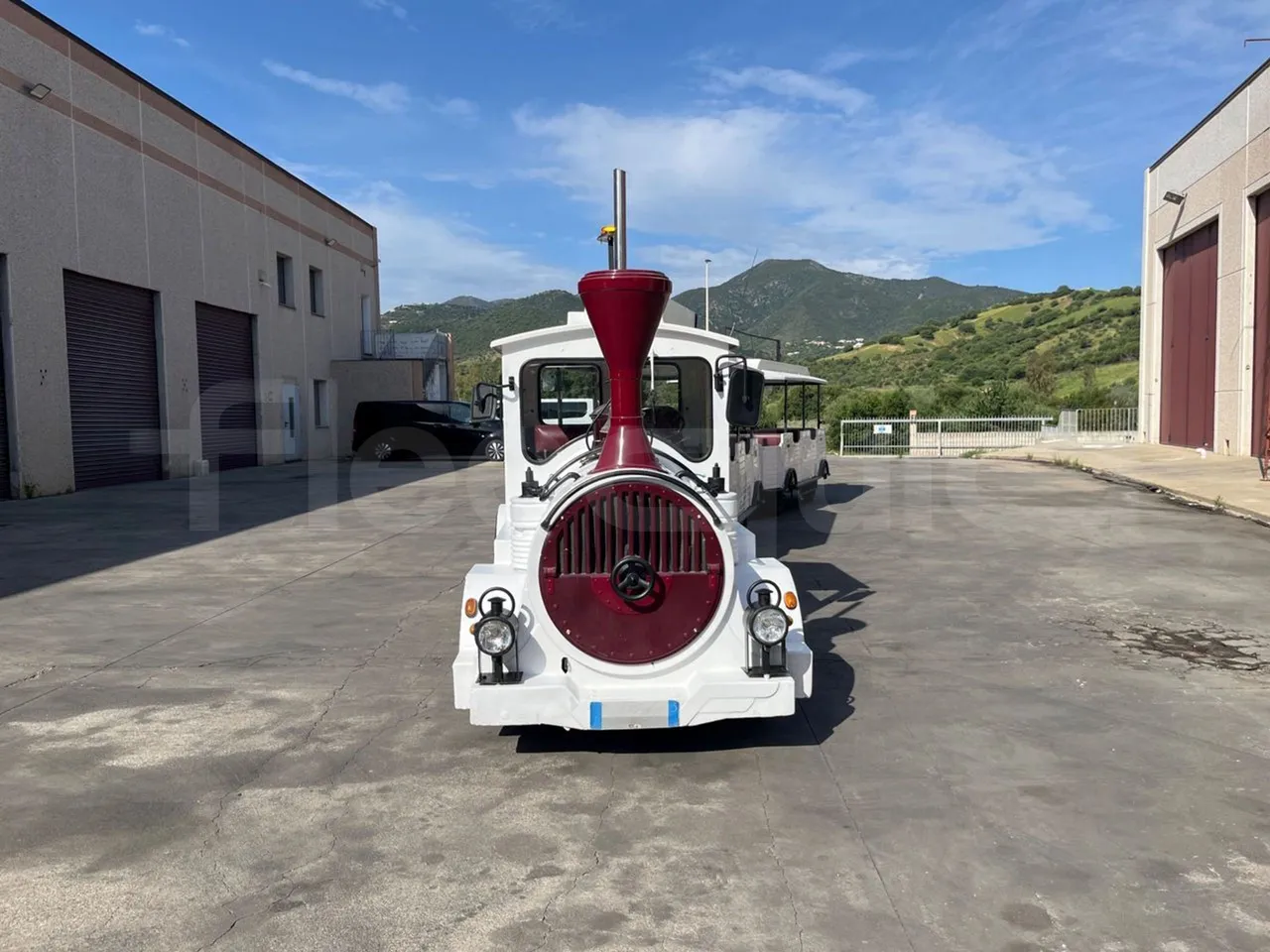 Dotto HD180F Road Train - EUR0 - 57kW - 3.45 + 4.72 + 4.72m - front photo