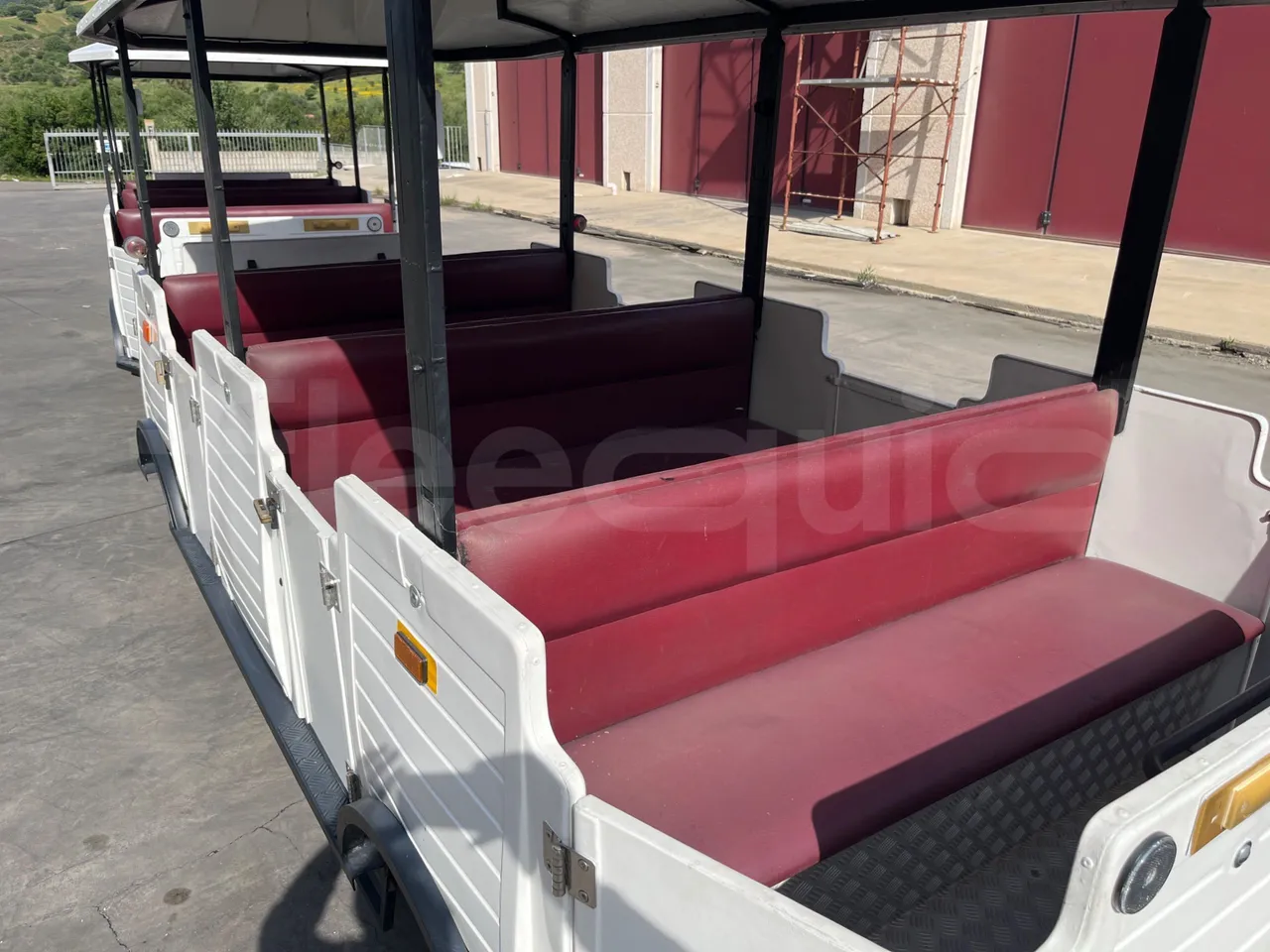 Dotto HD180F Road Train - EUR0 - 57kW - 3.45 + 4.72 + 4.72m - reverse view middle aisle