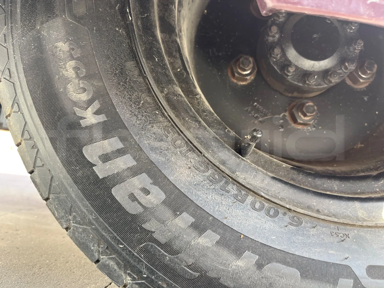Dotto HD180F Road Train - EUR0 - 57kW - 3.45 + 4.72 + 4.72m - tread condition front tires right