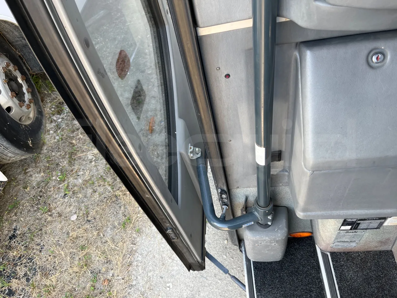 Volvo Barbi Antares B12B FS380 - Euro 3 - 279 Kw - 12,230 Mt - door mechanism photo