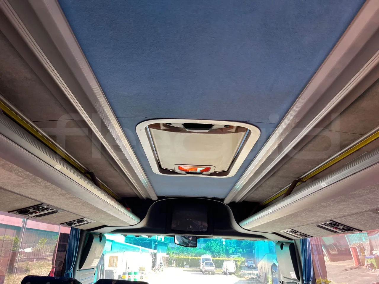 Volvo Barbi Antares B12B FS380 - Euro 3 - 279 Kw - 12,230 Mt - roof hatch 2