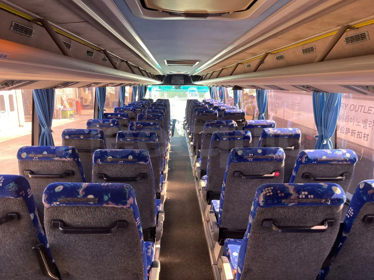 Volvo Barbi Antares B12B FS380 - Euro 3 - 279 Kw - 12,230 Mt - forward view all seats last row height