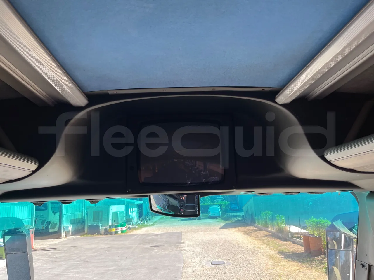 Volvo Barbi Antares B12B FS380 - Euro 3 - 279 Kw - 12,230 Mt - monitor detail photo