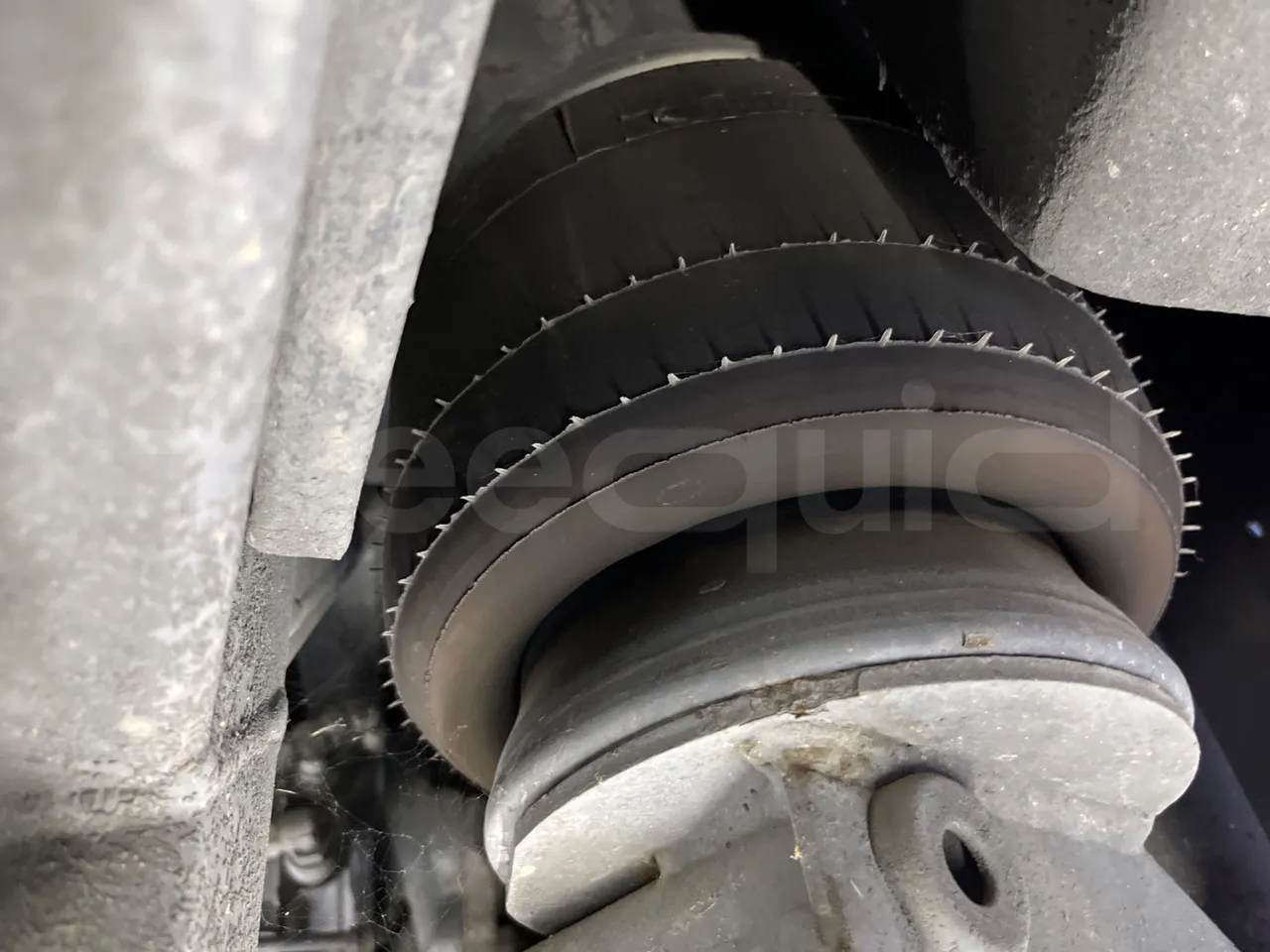 Volvo Barbi Antares B12B FS380 - Euro 3 - 279 Kw - 12,230 Mt - axle 2 shock absorbers 2 left
