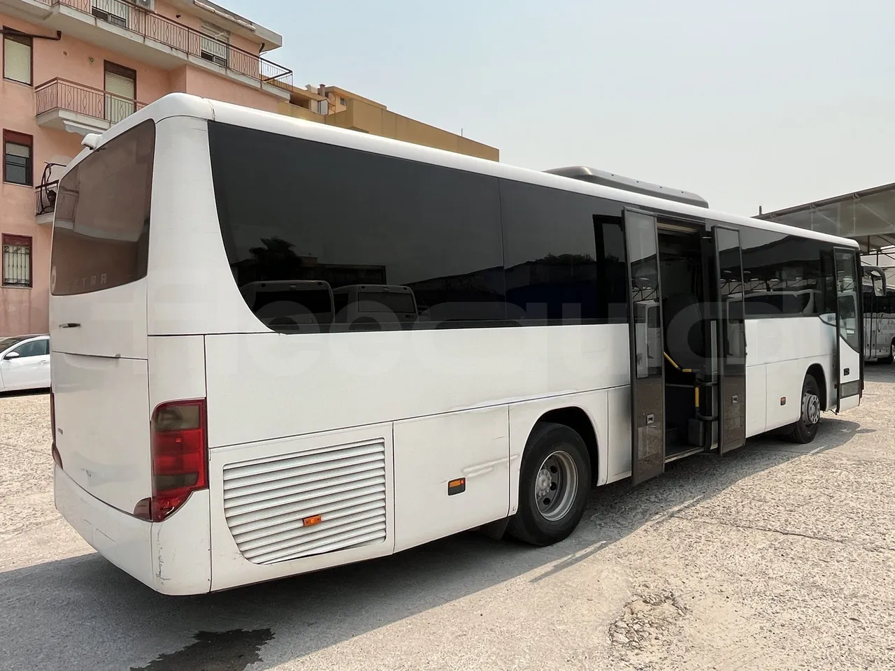 Setra S415 - 3/4 Rear Right Side Doors Open