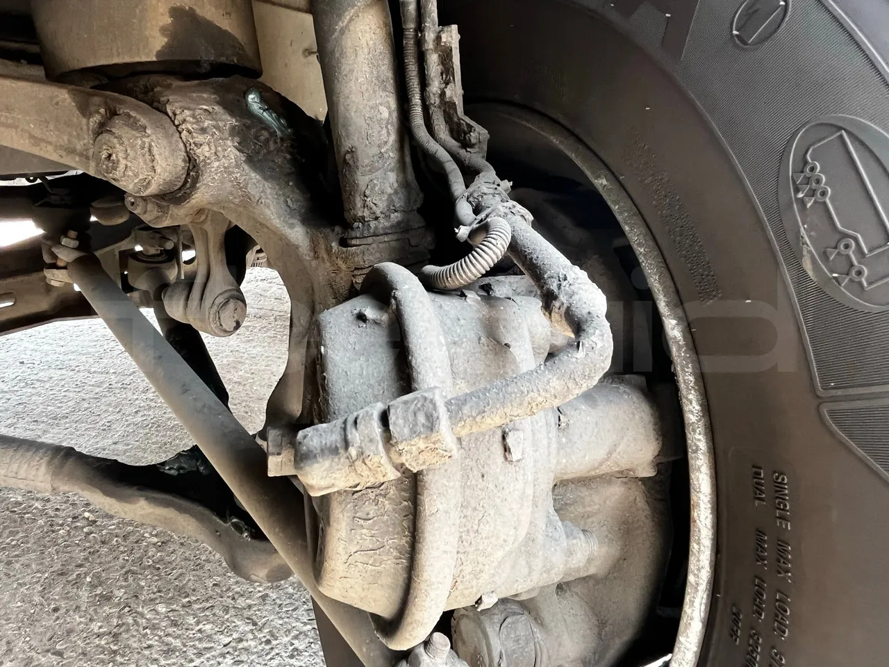 Setra S415 - First Axle Brake Calipers Left Side
