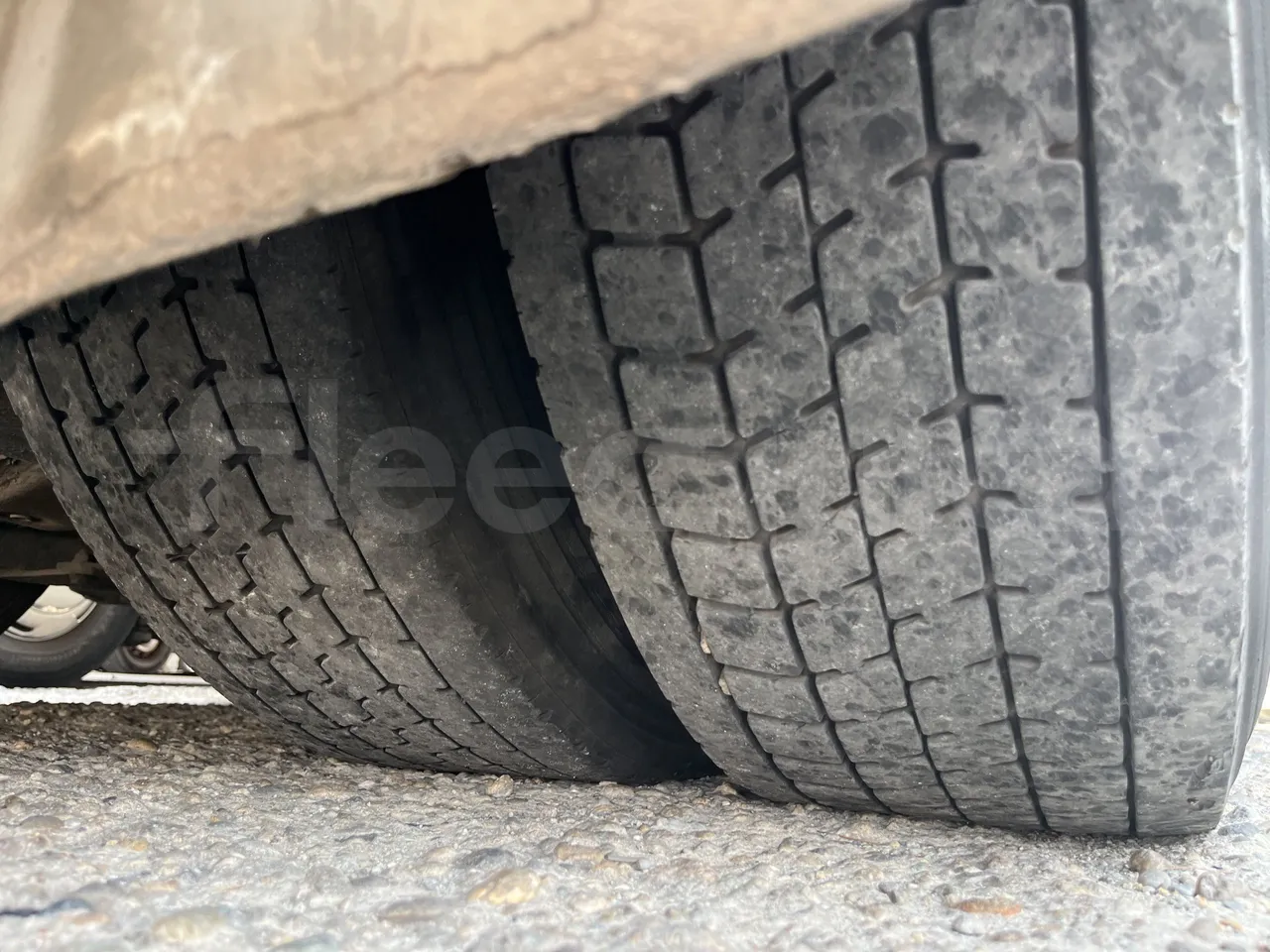 Setra S415 - Second Axle Left Side: Tyre Thickness