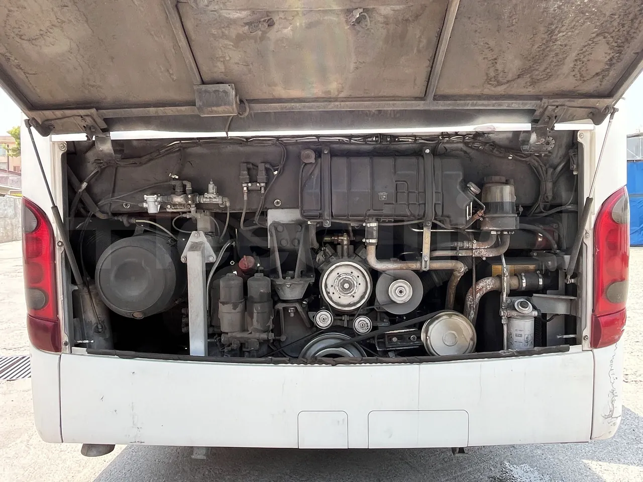 Setra S415 - Rear Hatch Open