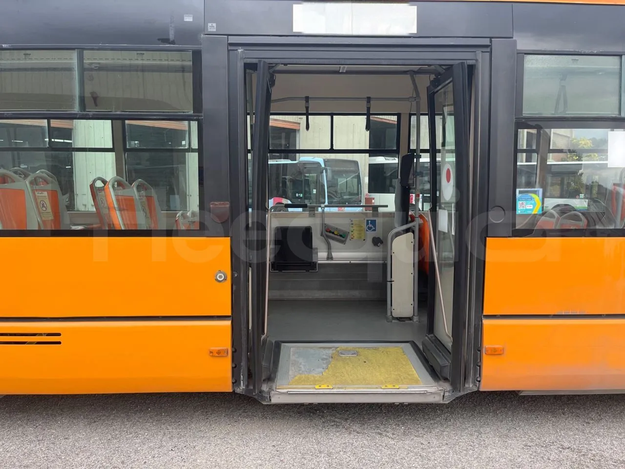 Iveco Citelis PS09D5/A/87 - EUR5 - 200kW - 11.990m - front door 2 open