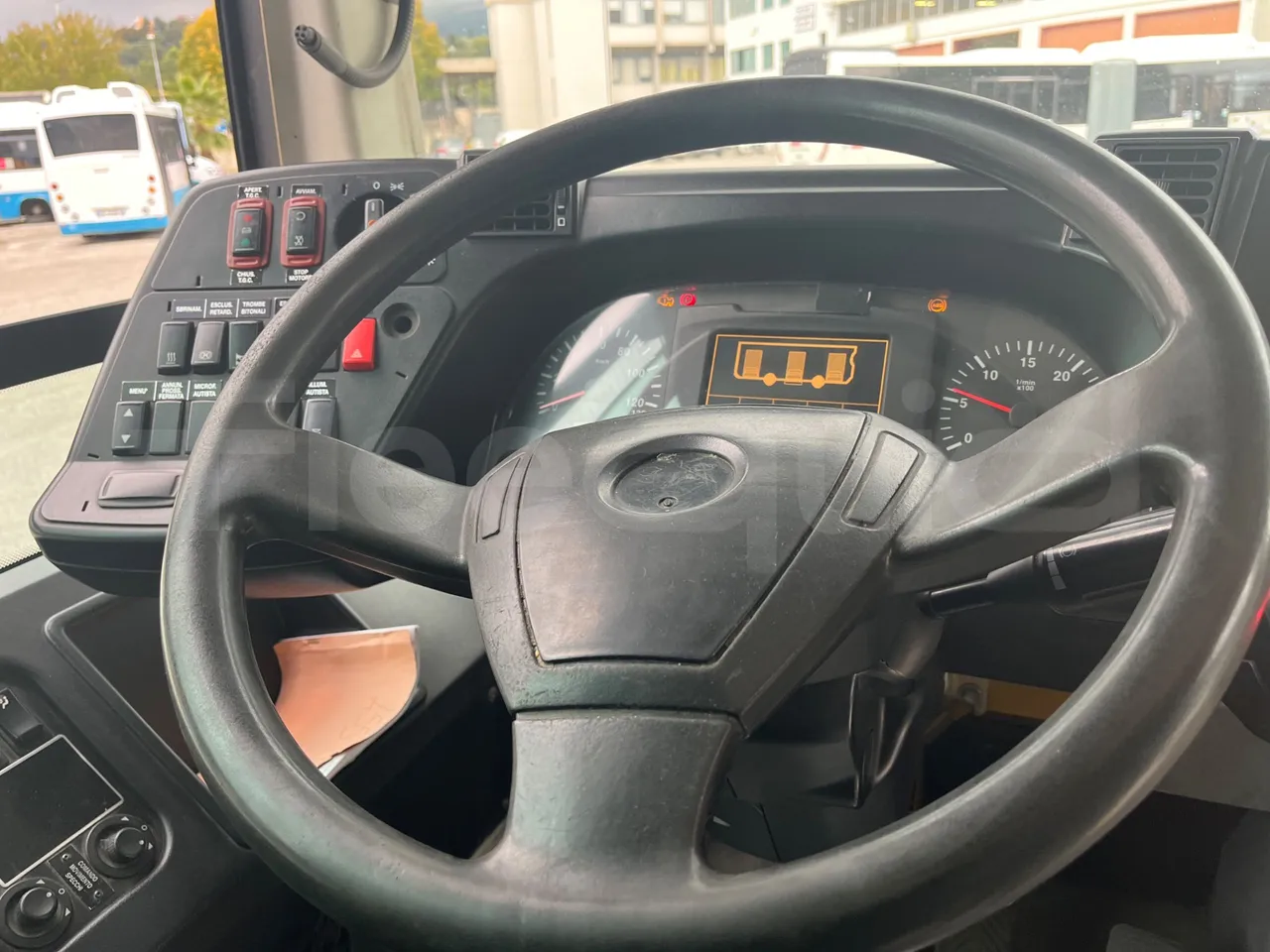 Iveco Citelis PS09D5/A/87 - EUR5 - 200kW - 11.990m - steering wheel photo
