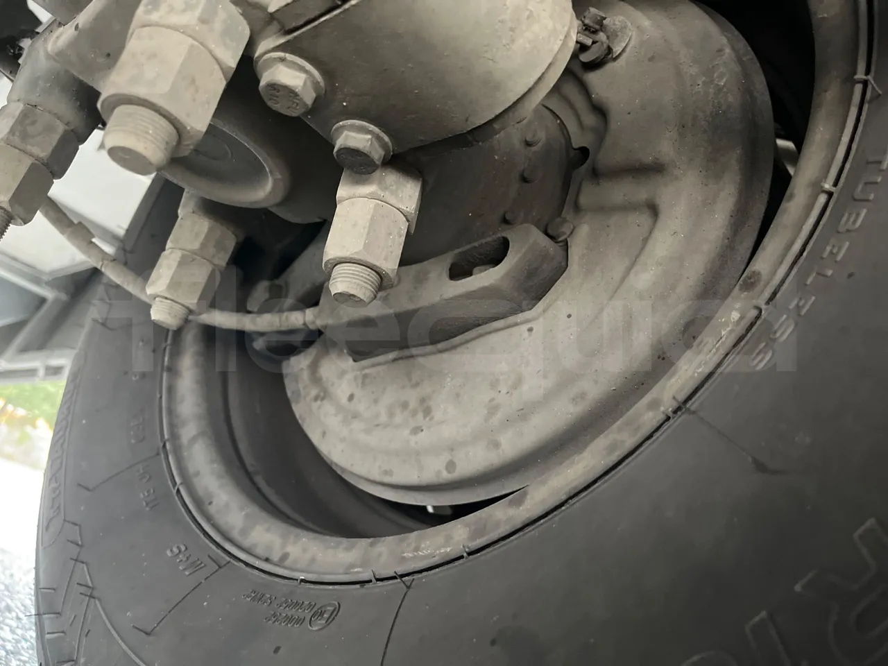 Iveco Cacciamali 65CF4 - Euro 4 - 130 kW - 8.560 mt - axle 2 discs right