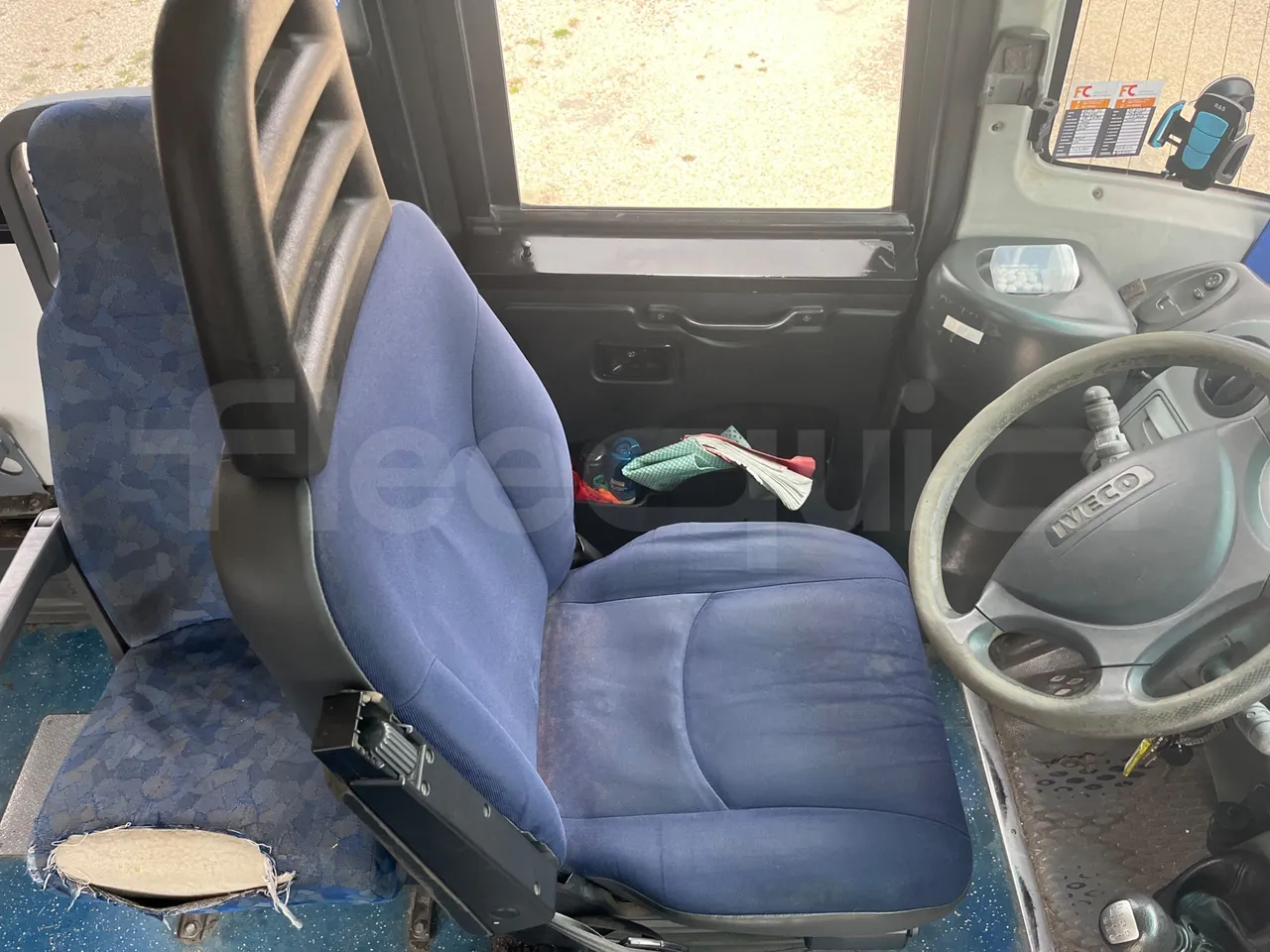 Iveco Cacciamali 65CF4 - Euro 4 - 130 kW - 8.560 mt - driver's seat photo