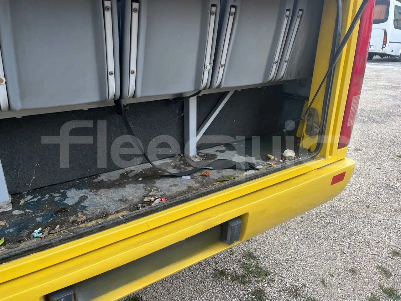 Iveco Cacciamali 65CF4 - Euro 4 - 130 kW - 8.560 mt - internal frame rust check