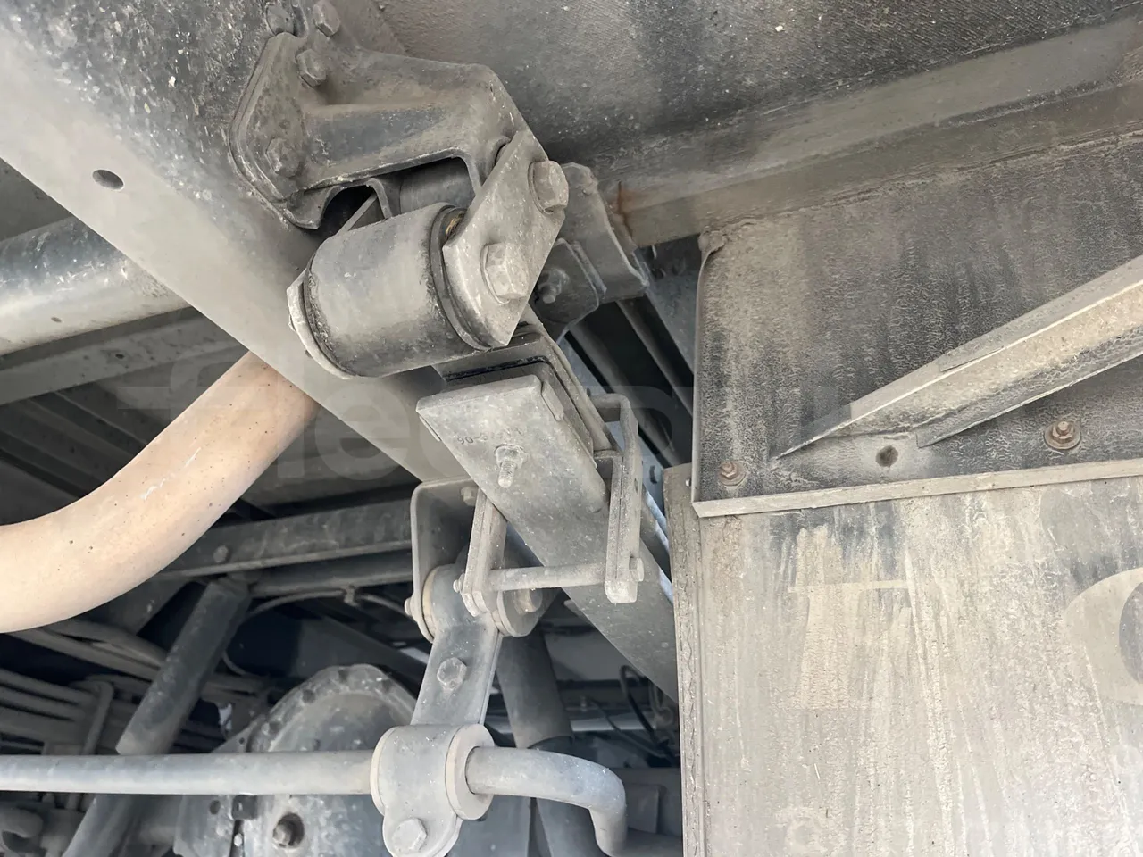 Iveco Cacciamali 65CF4 - Euro 4 - 130 kW - 8.560 mt - axel 2 leaf spring right