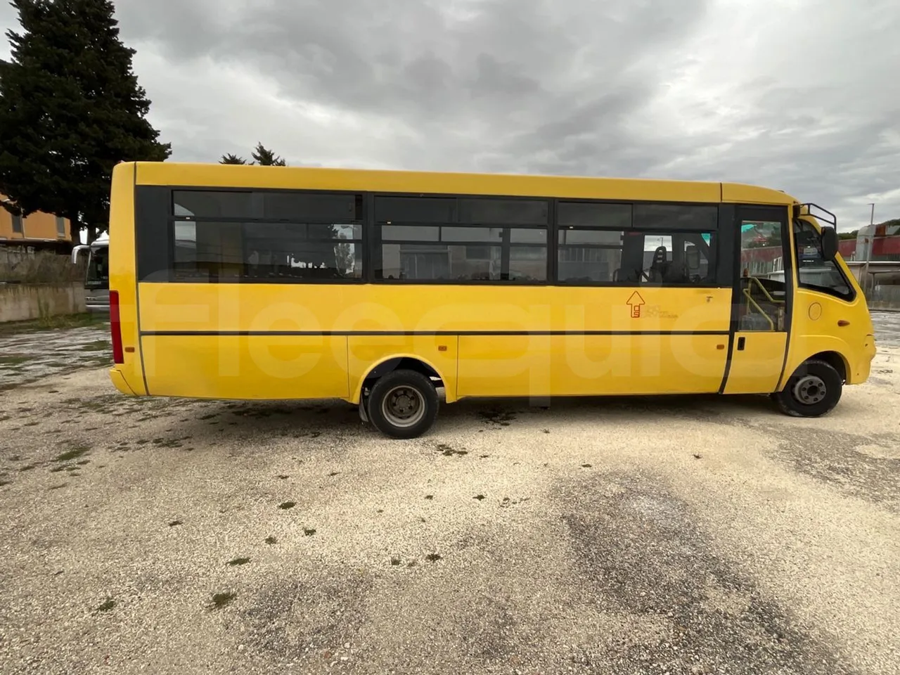 Iveco Cacciamali 65CF4 - Euro 4 - 130 kW - 8.560 mt - right side doors closed