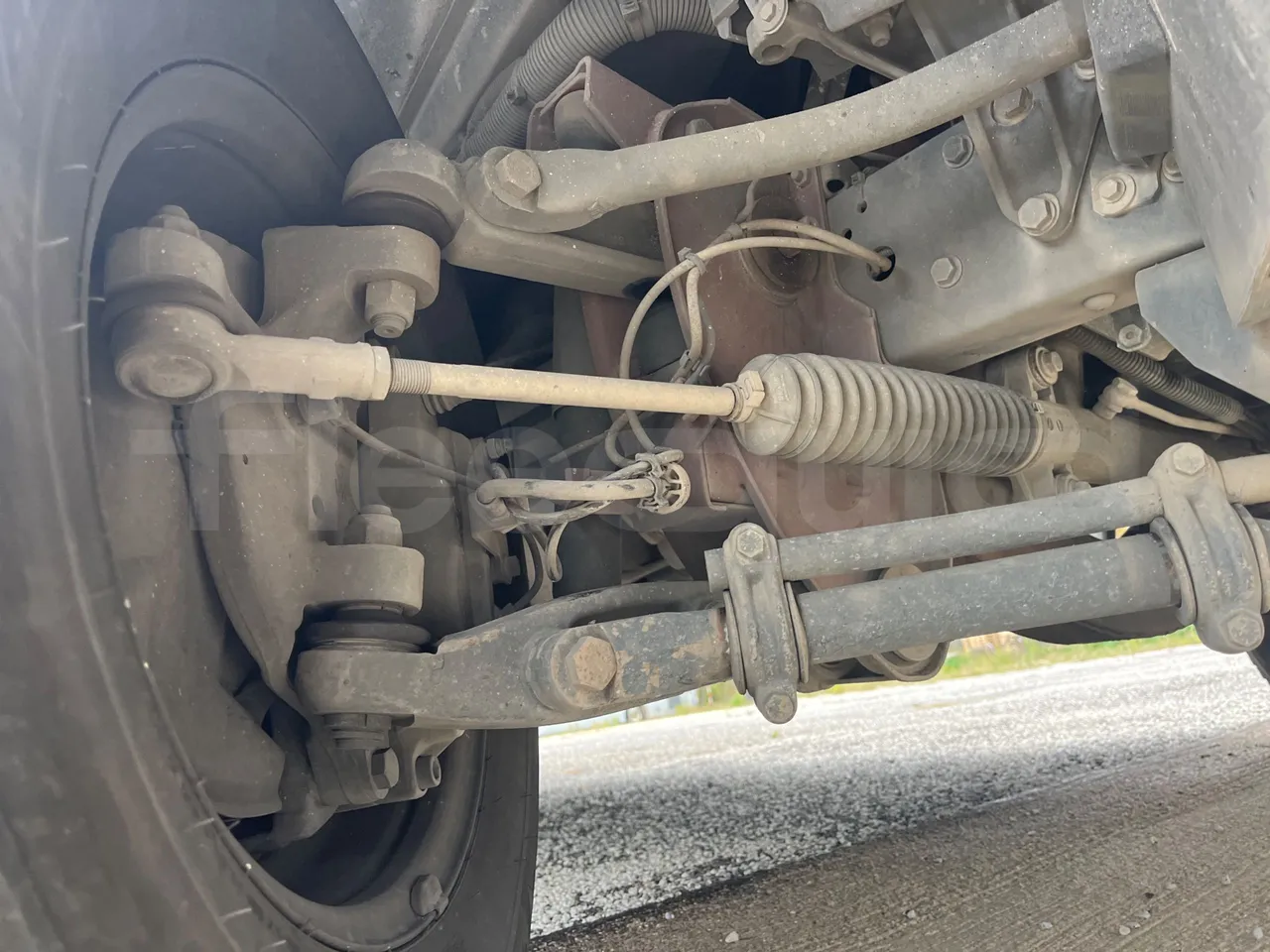 Iveco Cacciamali 65CF4 - Euro 4 - 130 kW - 8.560 mt - front axle right side