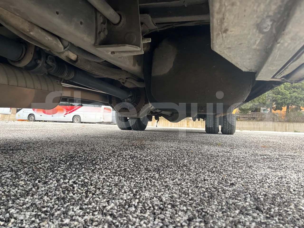 Iveco Cacciamali 65CF4 - Euro 4 - 130 kW - 8.560 mt - central undercarriage photo