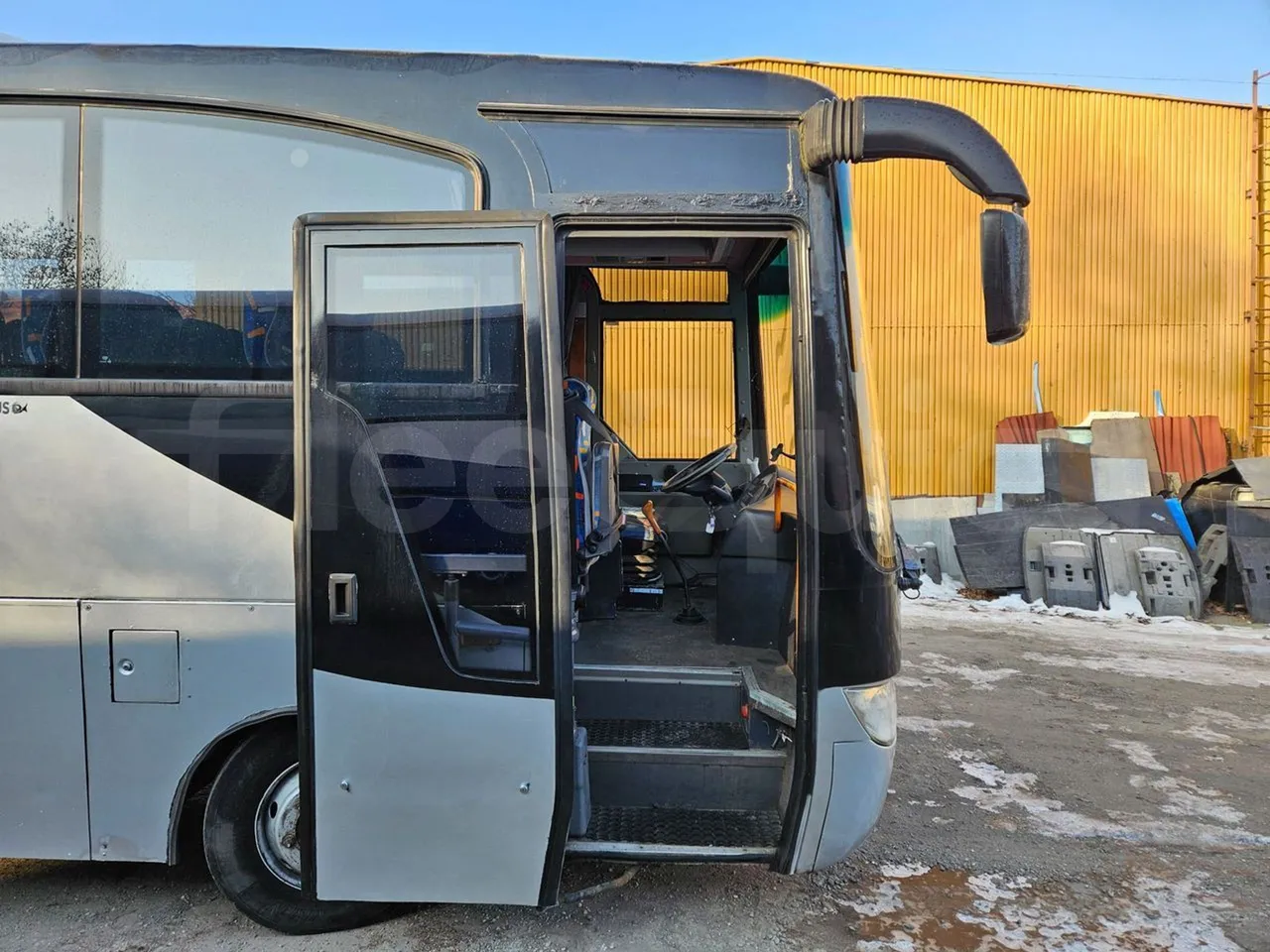 Man TEZELLER Teztiger T35 - Euro 4 - 132 kW -9.02 mt - front door 1 open