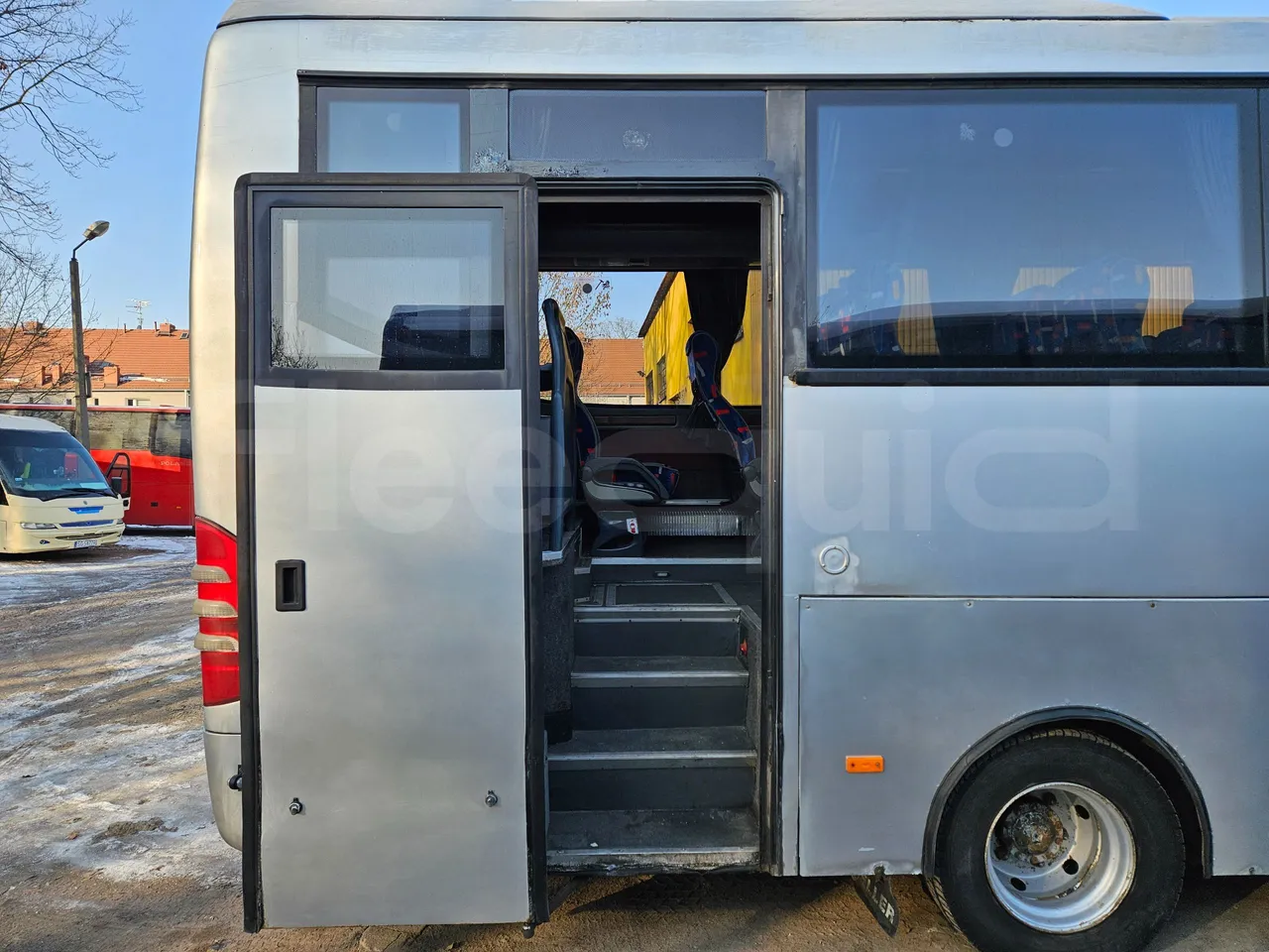 Man TEZELLER Teztiger T35 - Euro 4 - 132 kW -9.02 mt - front door 2 open