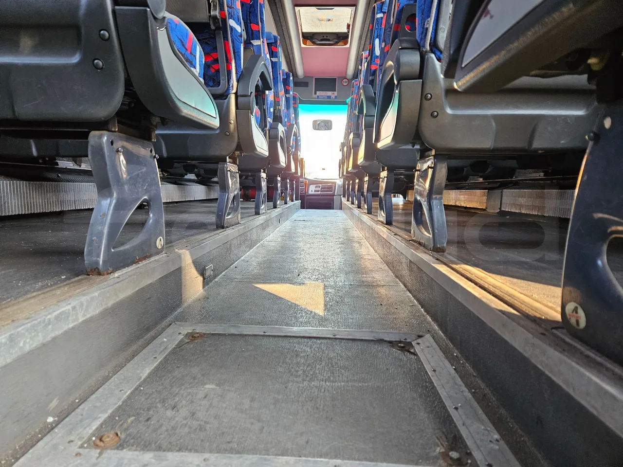 Man TEZELLER Teztiger T35 - Euro 4 - 132 kW -9.02 mt - seat brackets photo