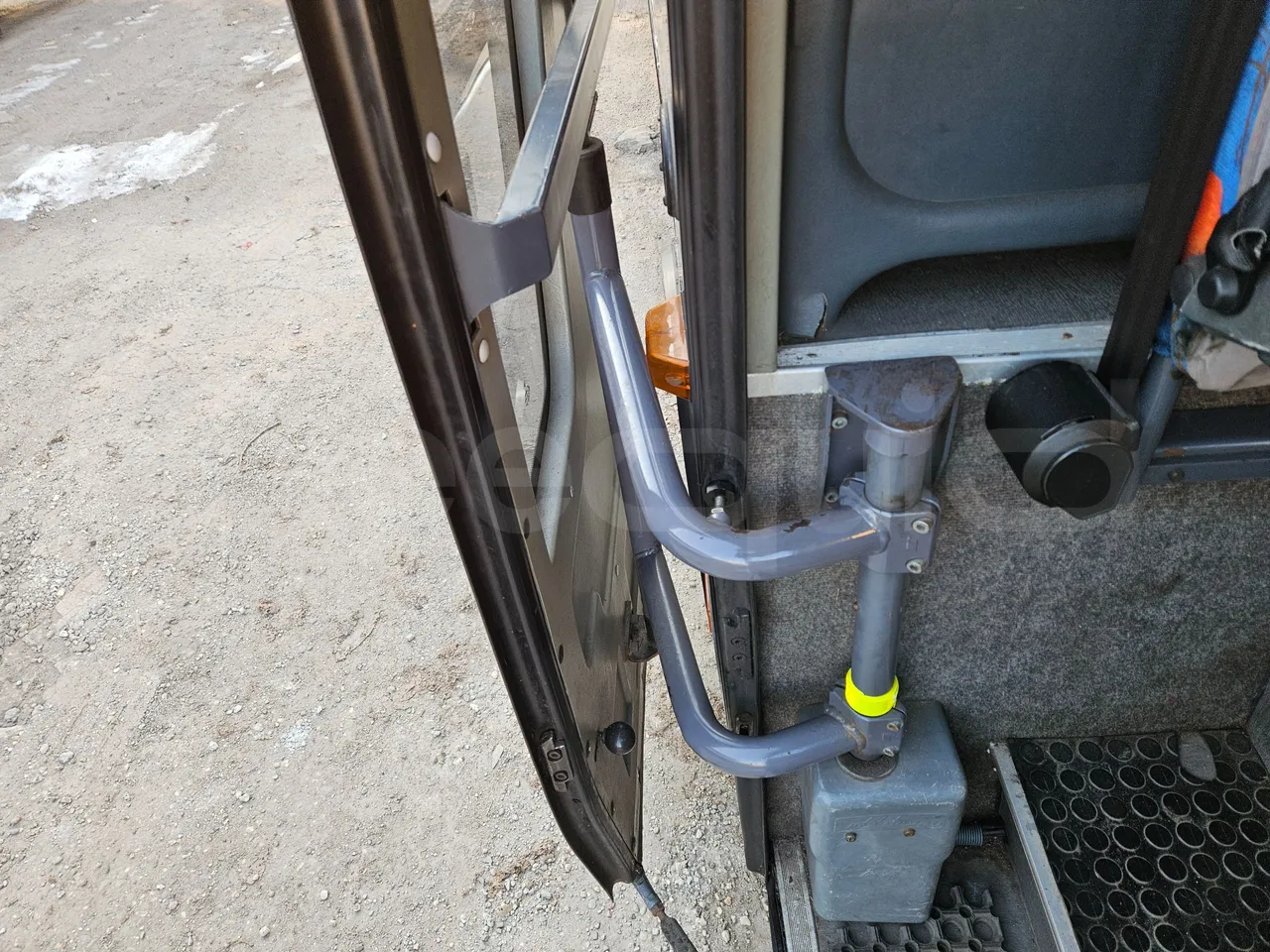 Man TEZELLER Teztiger T35 - Euro 4 - 132 kW -9.02 mt - door mechanism photo