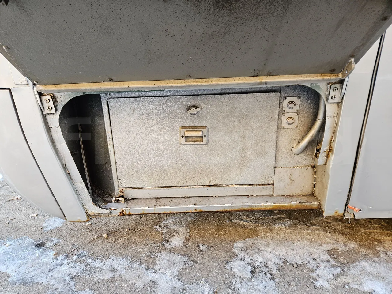 Man TEZELLER Teztiger T35 - Euro 4 - 132 kW -9.02 mt - external compartments photo