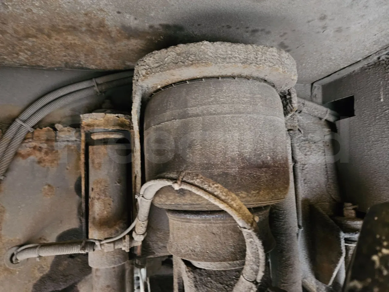 Man TEZELLER Teztiger T35 - Euro 4 - 132 kW -9.02 mt - front air springs left