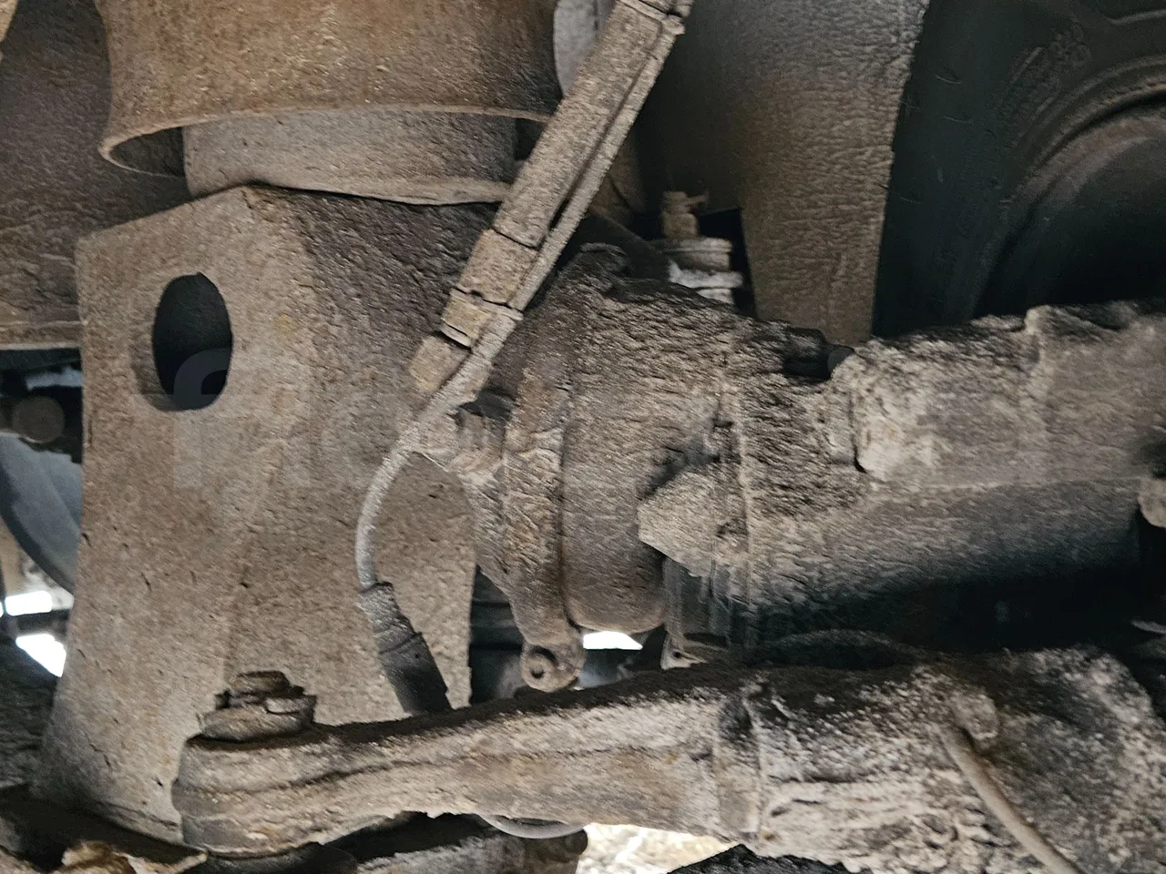 Man TEZELLER Teztiger T35 - Euro 4 - 132 kW -9.02 mt - front brake calipers left