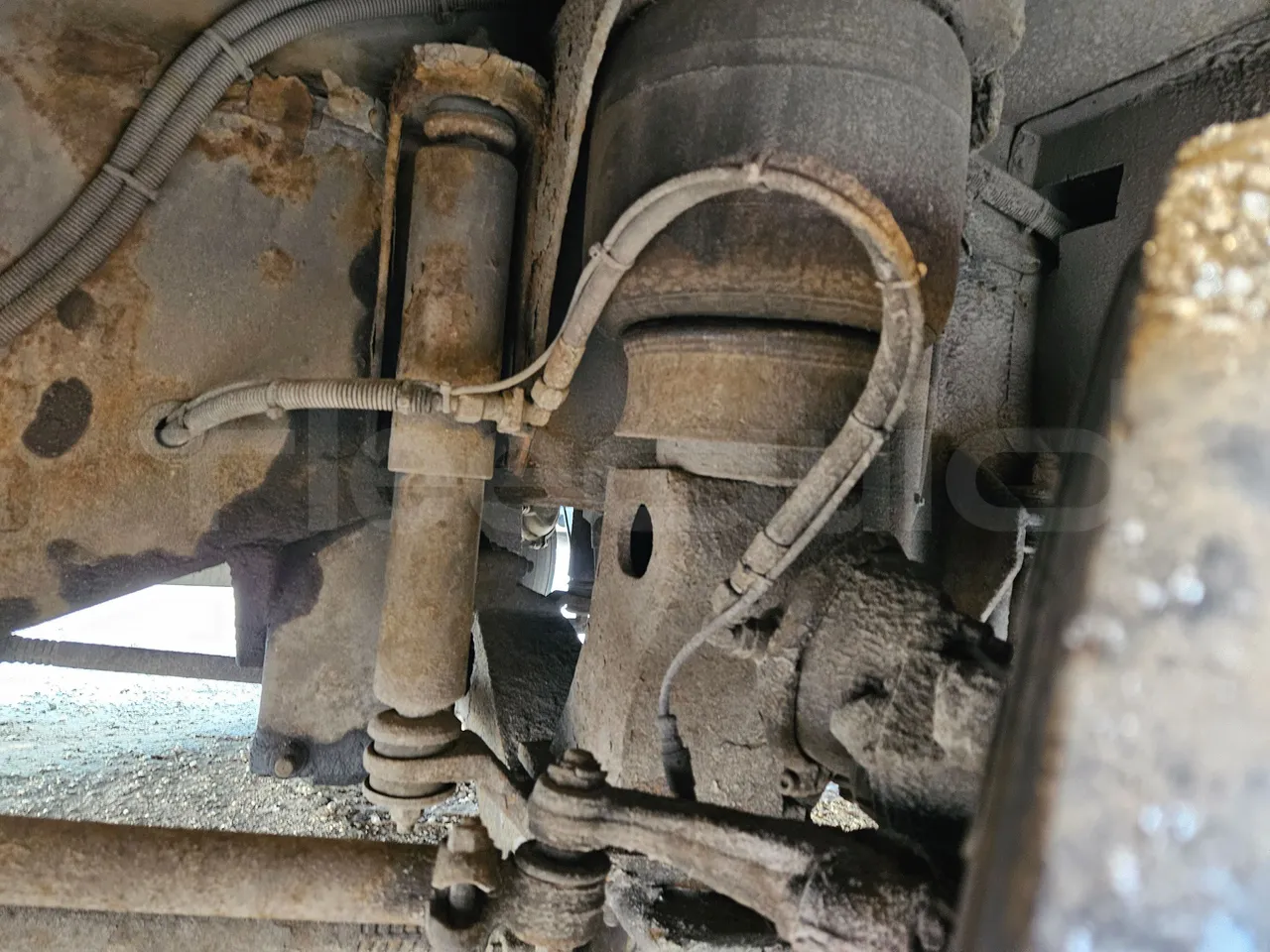 Man TEZELLER Teztiger T35 - Euro 4 - 132 kW -9.02 mt - front shock absorbers left