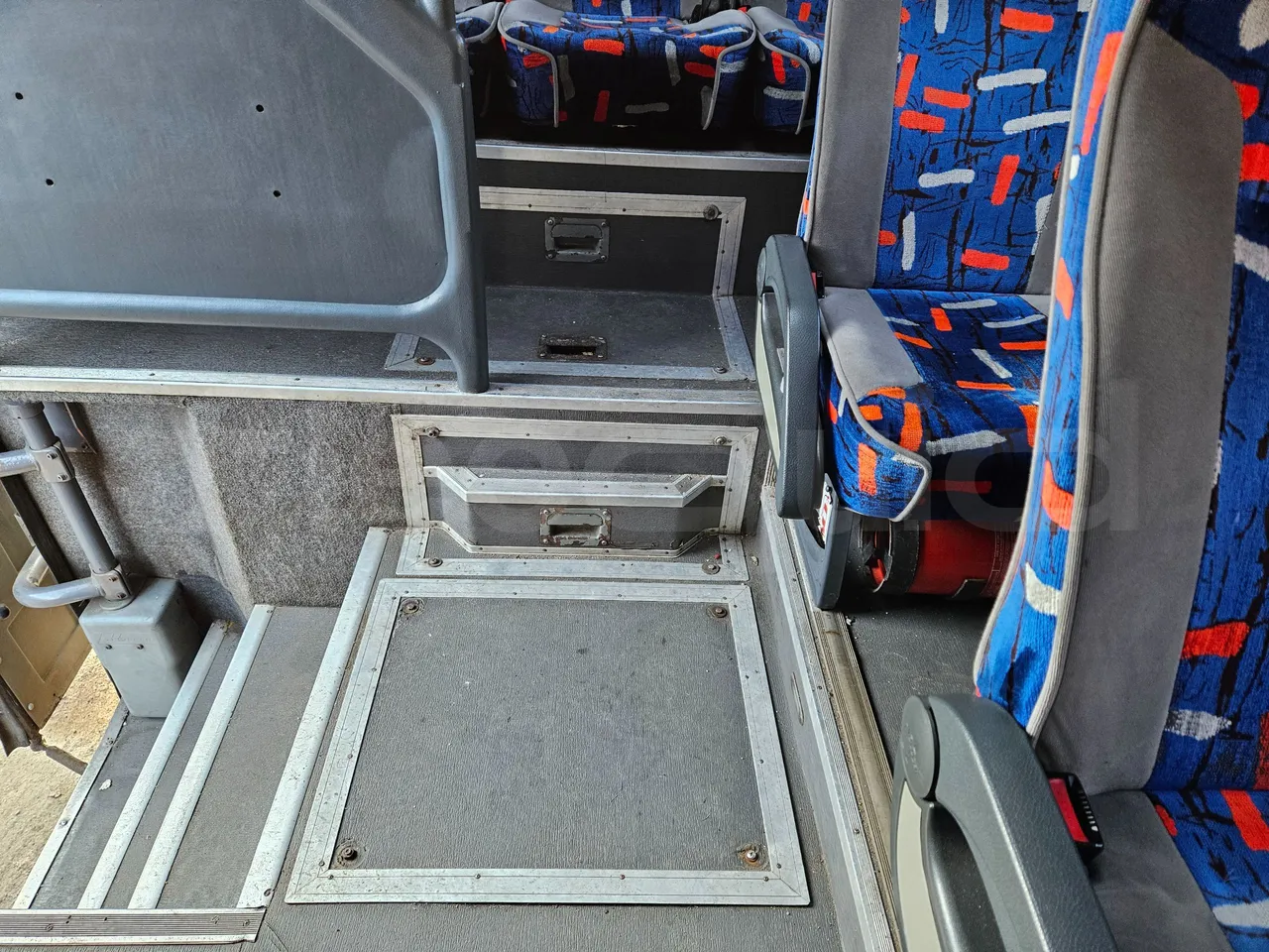 Man TEZELLER Teztiger T35 - Euro 4 - 132 kW -9.02 mt - floor hatches photo