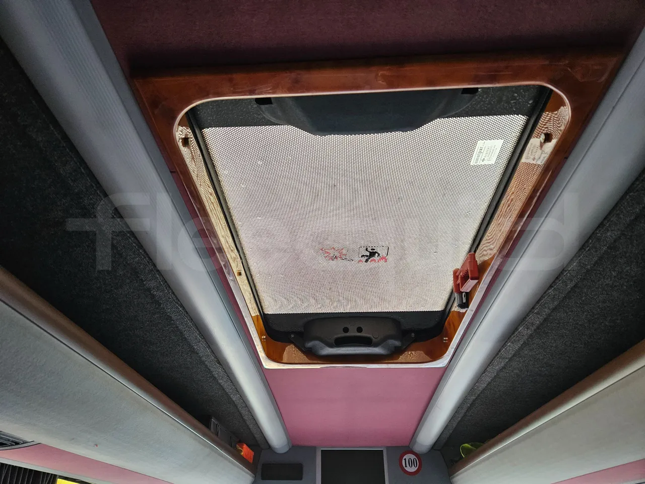 Man TEZELLER Teztiger T35 - Euro 4 - 132 kW -9.02 mt - roof hatch 1