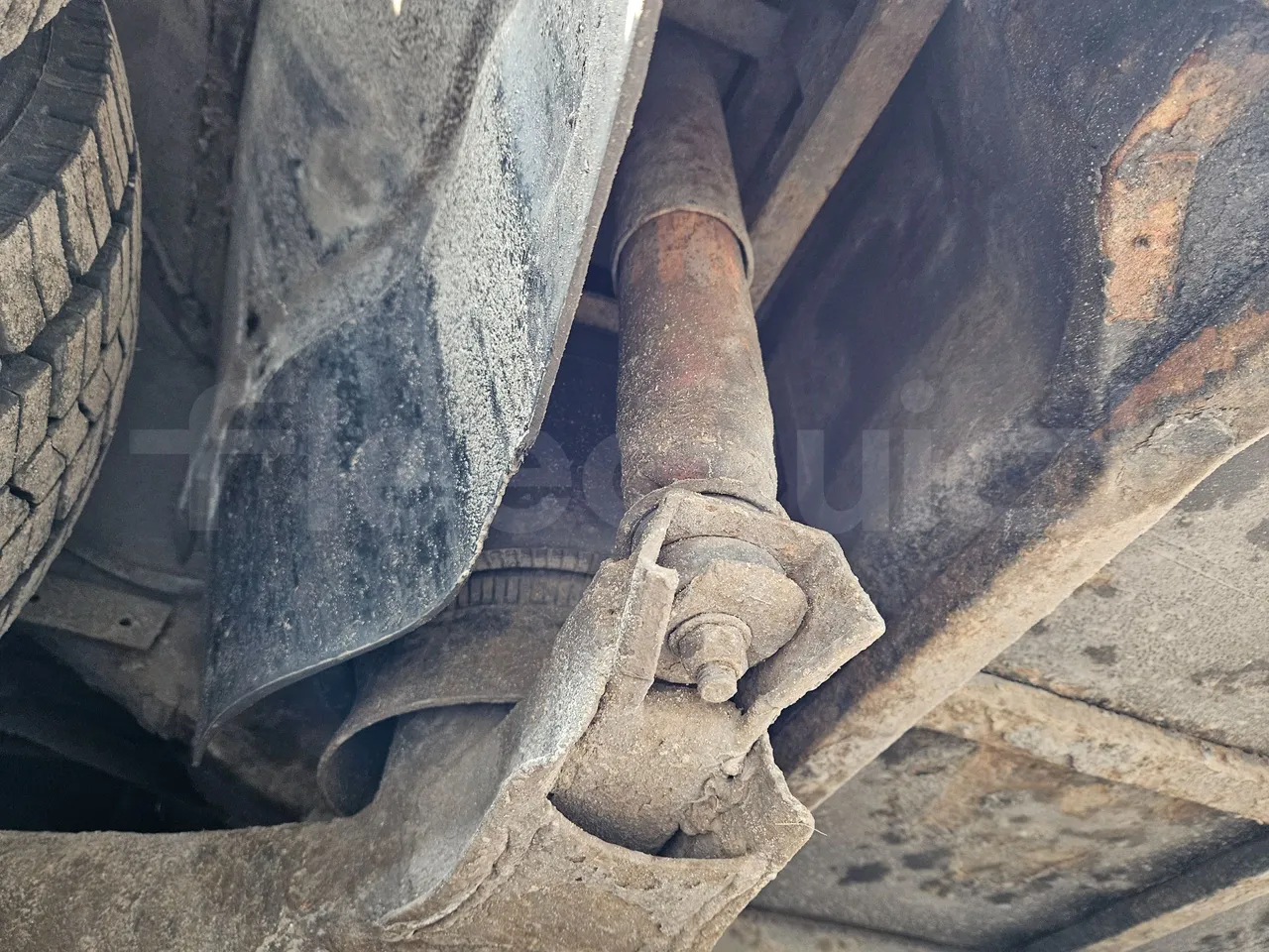 Man TEZELLER Teztiger T35 - Euro 4 - 132 kW -9.02 mt - axle 2 shock absorbers 1 right