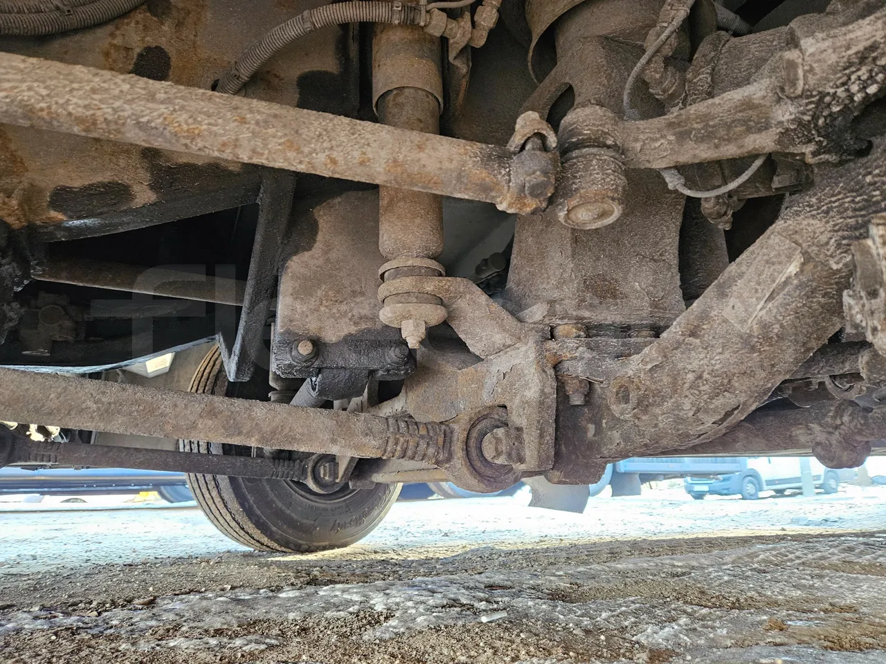 Man TEZELLER Teztiger T35 - Euro 4 - 132 kW -9.02 mt - front axle left side