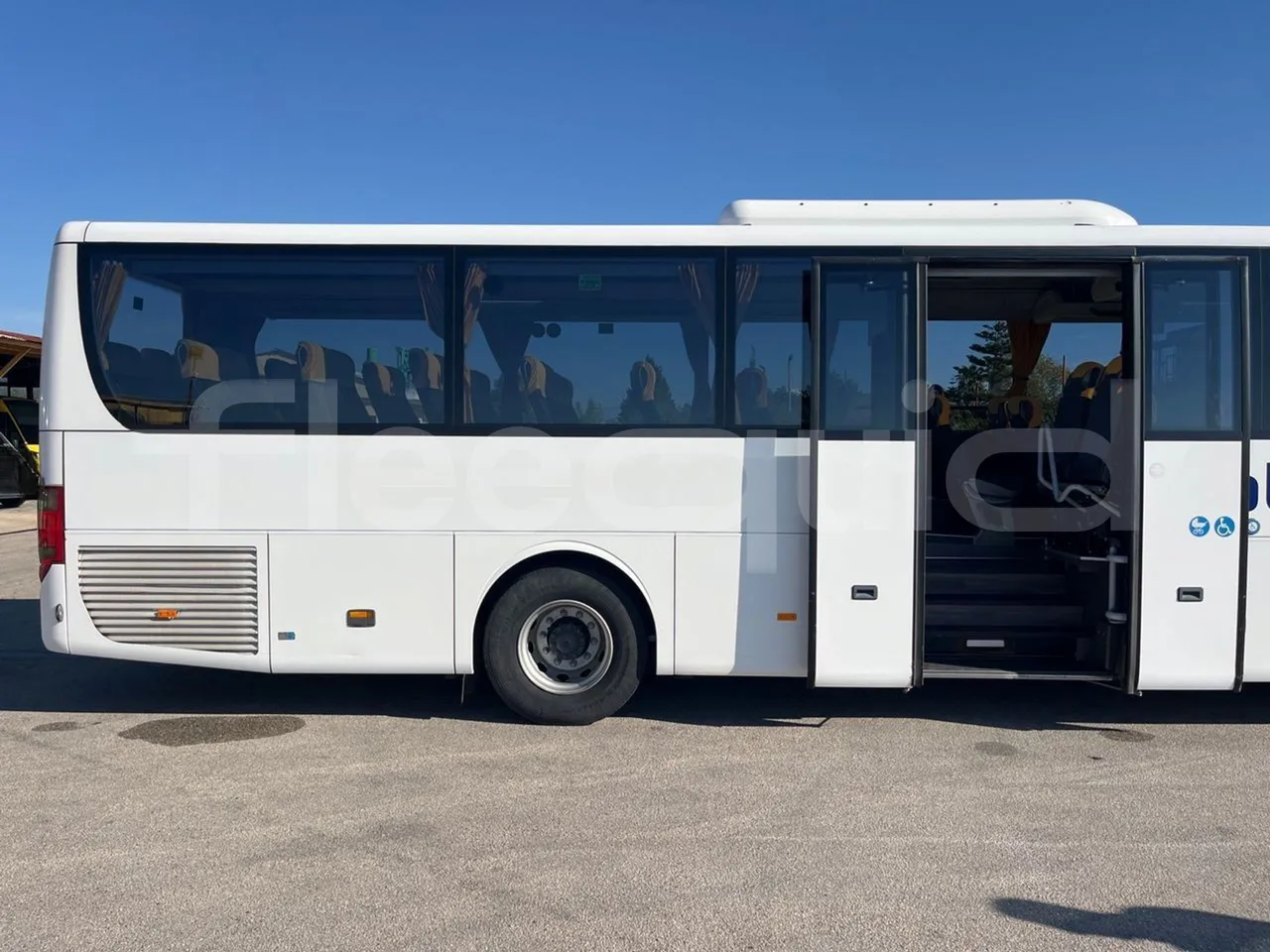 Setra S416 UL Business - Euro6 - 260kW - 12.7mt - front door 3 open