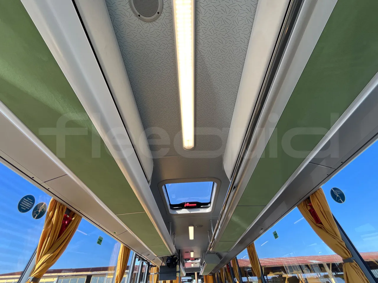 Setra S416 UL Business - Euro6 - 260kW - 12.7mt - camera accessories photo