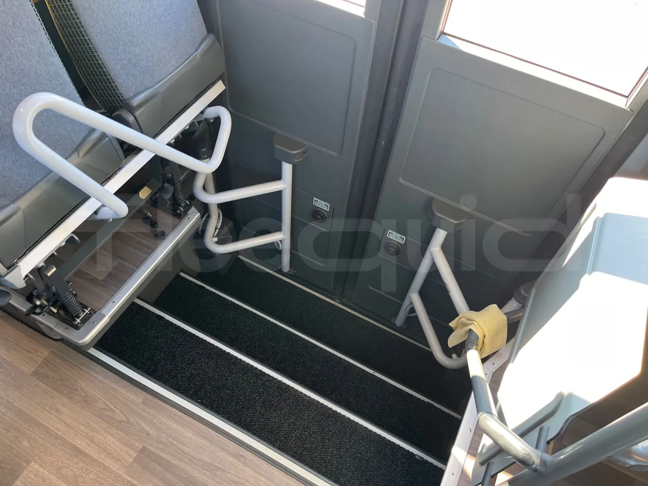 Setra S416 UL Business - Euro6 - 260kW - 12.7mt - disabled area photo